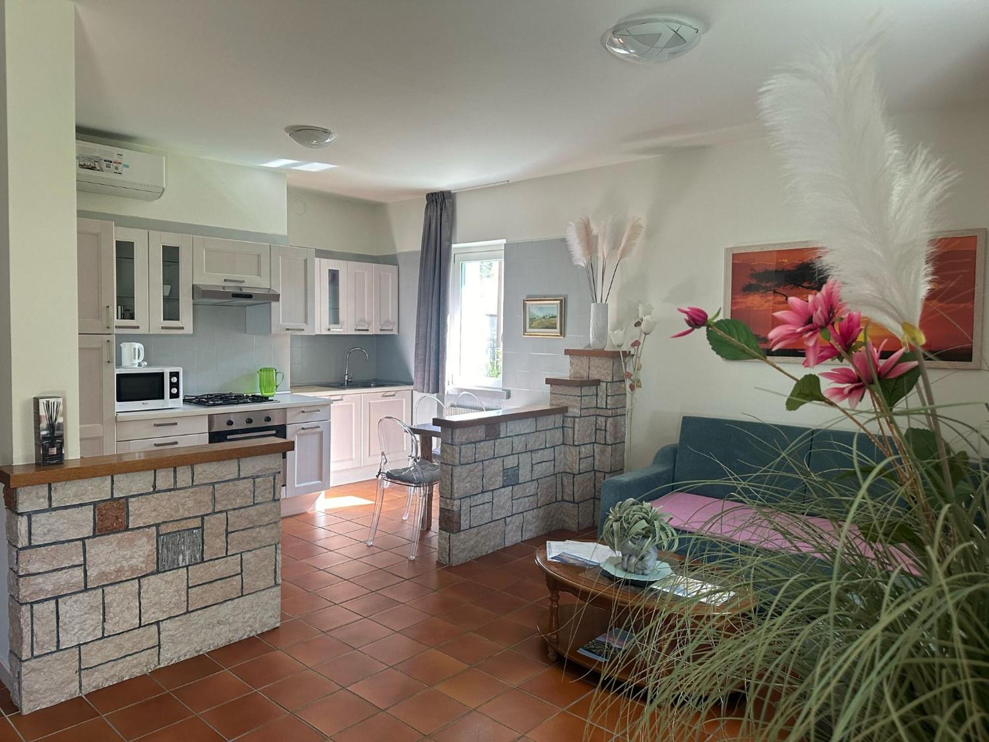 Residence Villa Dalila - Appartamento Dalila Riva del Garda Bagian luar foto